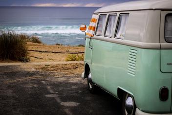 Il était une fois Volkswagen Combi : Le microbus hippie – Aujourd'hui le  Maroc